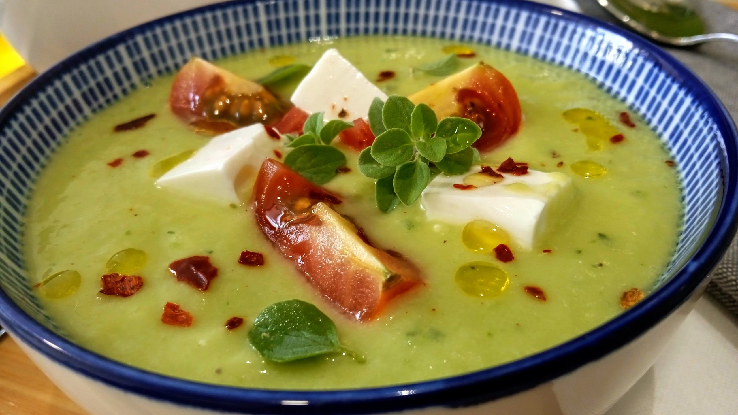 Gazpacho de aguacate en 10 minutos OKRecetas